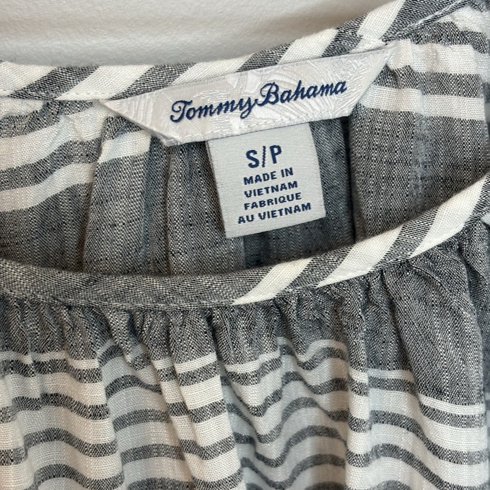 Tommy Bahama Small Blouse Gray White Striped Lucia Isle Shirt Top Coastal Flowy - Picture 3 of 9